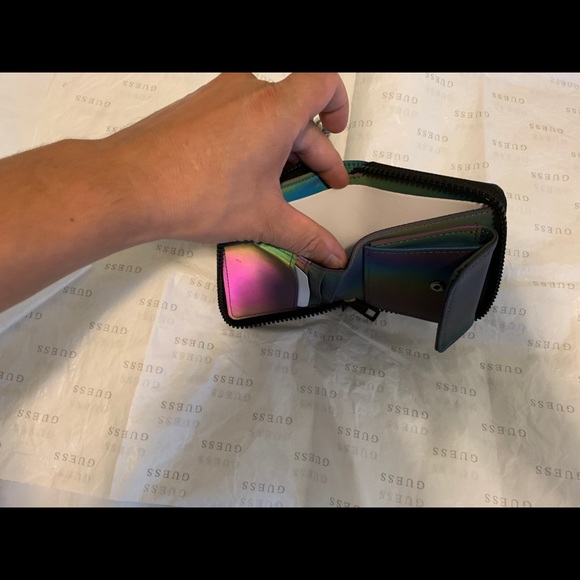 Guess holographic zipper wallet. - Picture 12 of 15